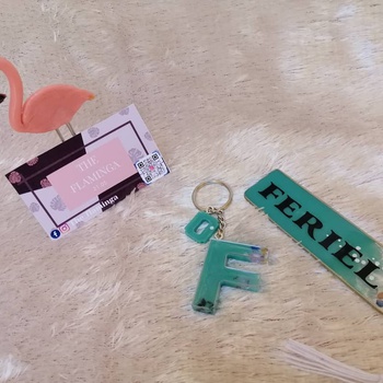 Porte clés personnalisé avec marque page de la même couleur  علاقة مفاتيح مع فاصل كتاب بنفس اللون's image