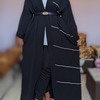 Abaya moderne Dubaï fait main's image