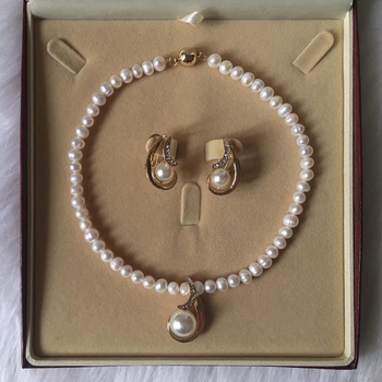 Ensemble aimant doré collier avec boucles d’oreilles en djouhar's image