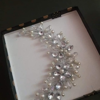 Diadème blanc classe's image