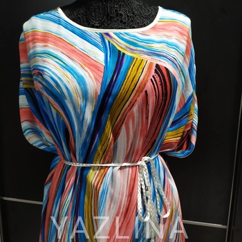Robe d'hôtesse estivale style oversize's image