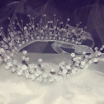 Couronne blanc et argent's image