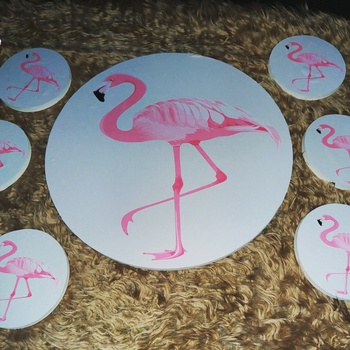 Plateau flamingo 30cm  avec 6 petites sous tasses 10cm's image