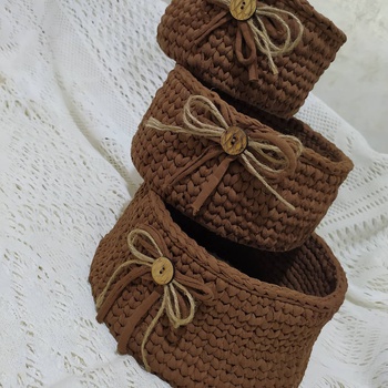 Série de panier au crochet fabriqué soigneusement à la main par Sister_handy_crafts, forme ronde couleur marron's image