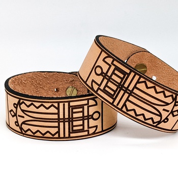 Bracelet marron motif africain, bracelet artisanal's image