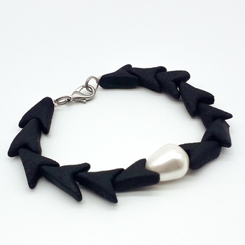 Bracelet amber avec  perle de culture fait main par Créanna Bijoux اسوارة بالعمبر صناعة حرفية يدوية's image