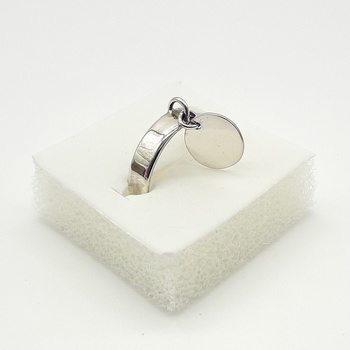 Bague en argent forme disque, un bijou artisanal fait main par Manel Creanel  خاتم بشكل قرص بالفضة صناعة حرفية يدوية