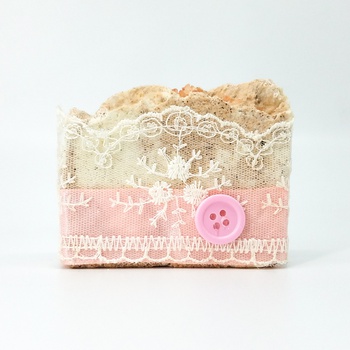 Savon artisanal naturel bio au sel de l'Himalaya  fait main par Magnolia Pearl, handmade soap, صابون طبيعي بملح الهملايا صناعة حرفية يدوية's image