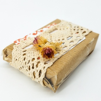 Savon artisanal naturel bio aux carottes fait main par Magnolia pearl, handmade soap, صابون طبيعي بالجزر صناعة حرفية يدوية's image