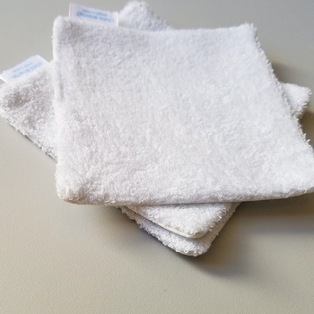 Lingette avec éponge bouclette 10cm, lingettes lavables réutilisables fait main par Tamarie Coutu مناديل مصنوعة بقماش عالي الجودة صناعة حرفية يدوية