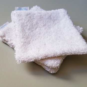 Lingette avec éponge classique extra absorbant 10cm, lingettes lavables réutilisables fait main par Tamarie Coutu مناديل مصنوعة بقماش عالي الجودة صناعة حرفية يدوية