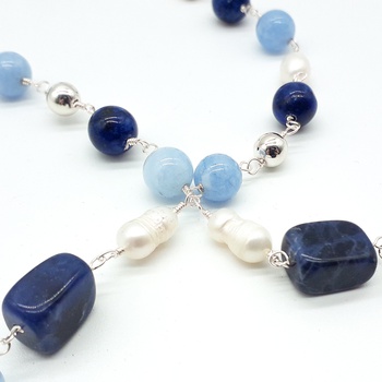 Sautoirs double Khamsa avec des perles semi-précieuses en bleu clair et foncé, un bijoux artisanal fait main par Zarah Bijoux صناعة حرفية يدوية